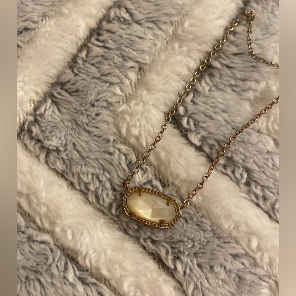 Kendra Scott Necklace White